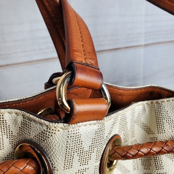 Michael Kors Jet Set Large Logo Leather Gathered Brown Vanilla Tote Purse 15" - Picture 8 of 15